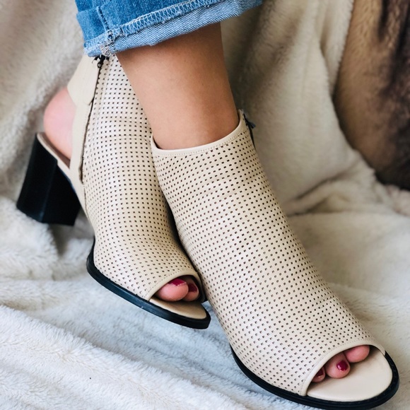 Kenneth Cole Shoes - 🍁🎁HOST PICK  🔥Kenneth Cole Reaction's Frida